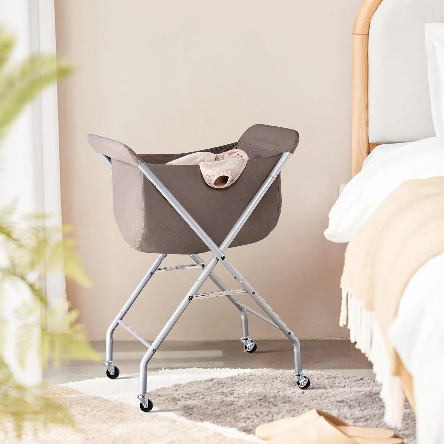 ELYKEN Laundry Cart with Wheels, 32H Easy Rolling Laundry Hamper with Removable Liner Bag, Sturdy Metal Frame Clothes Basket with 4 Casters and 2 Brakes