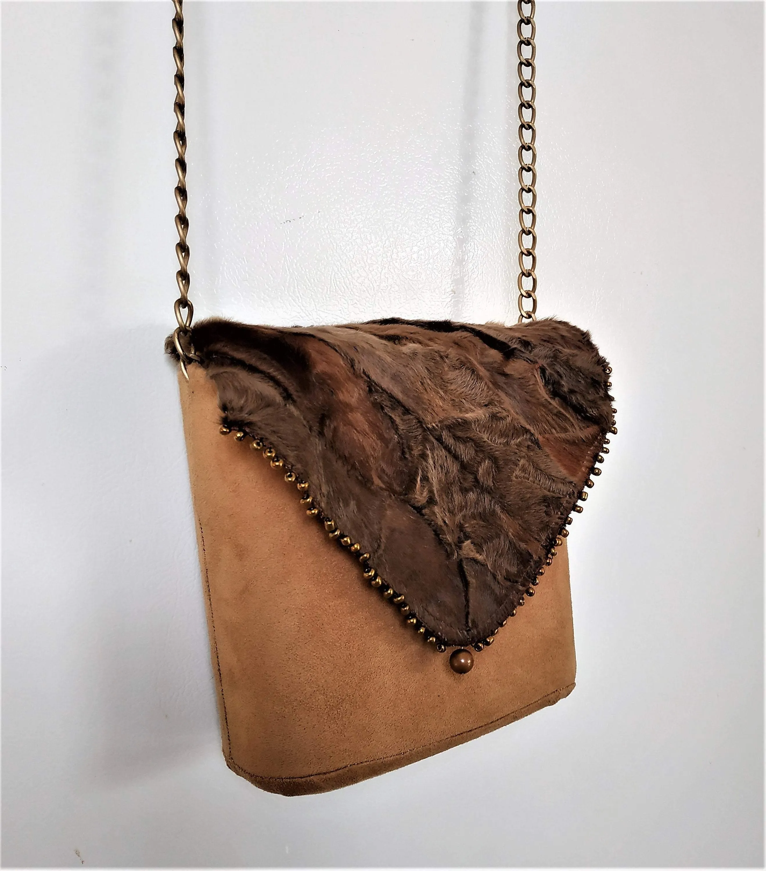 Exclusive beige handmade suede box-bag with fur and a long handle