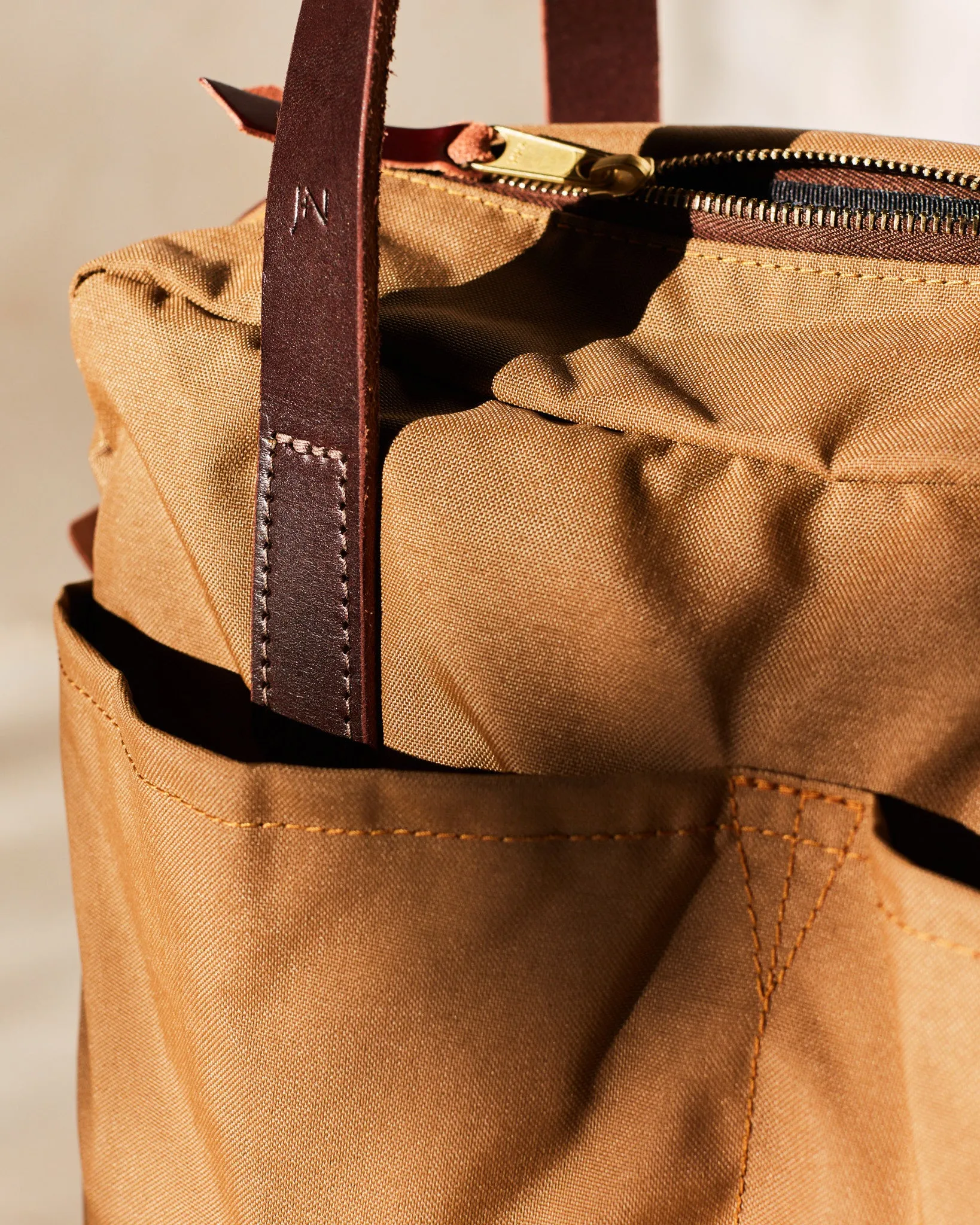 Utility Tote in Nylon - Zippered