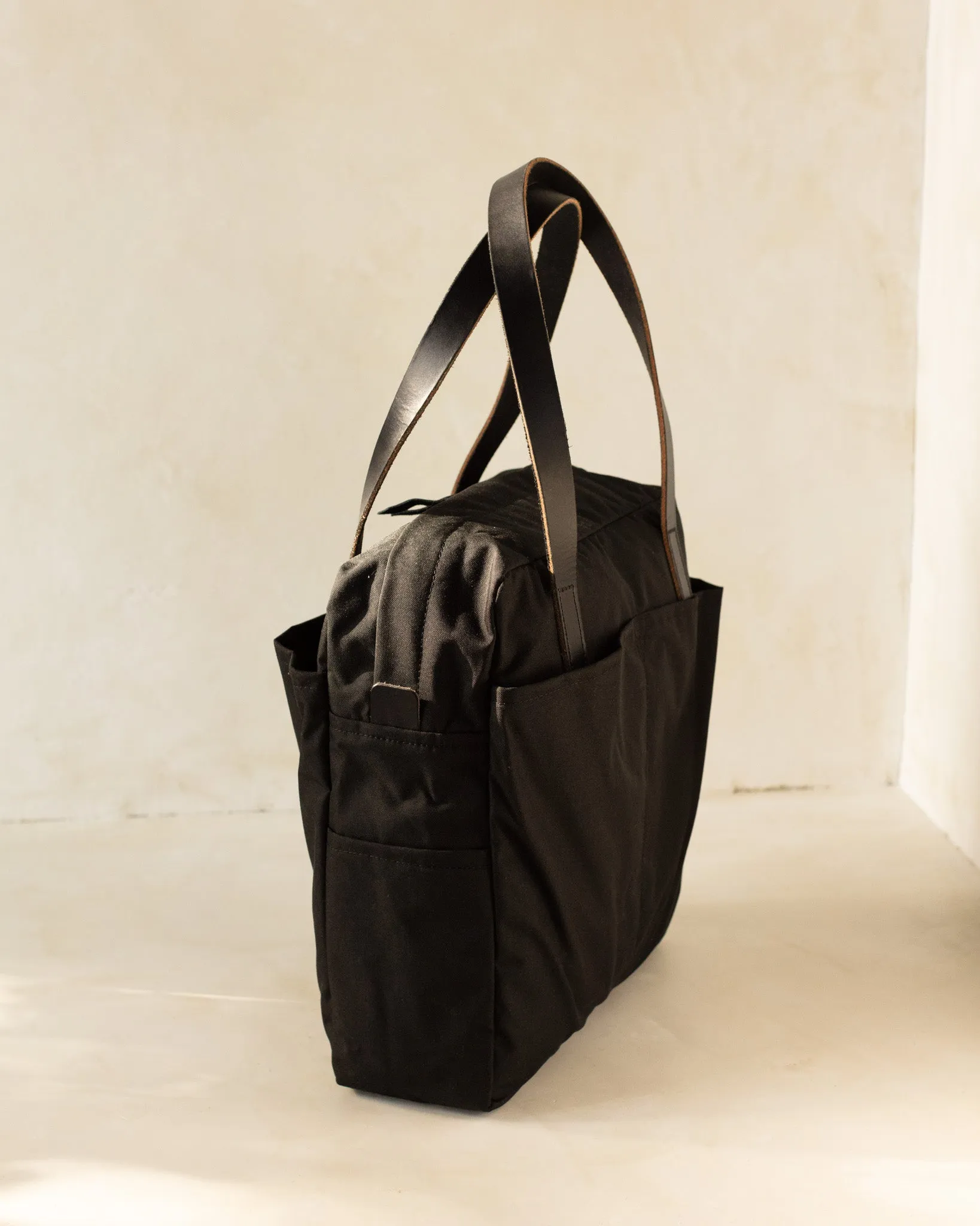 Utility Tote in Nylon - Zippered